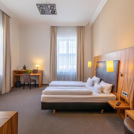 Herzogshof - Boutique-Hotel Am Dom Регенсбург Екстериор снимка
