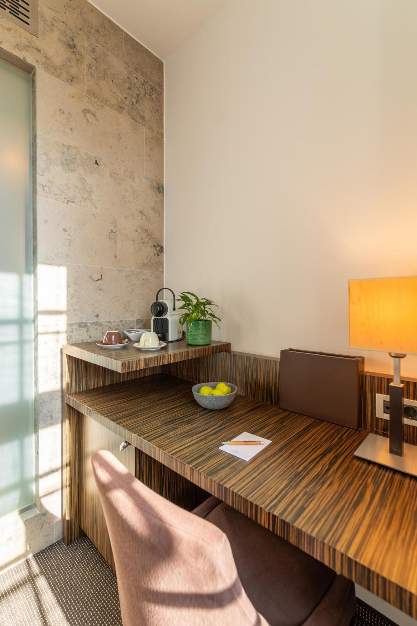 Herzogshof - Boutique-Hotel Am Dom Регенсбург Екстериор снимка