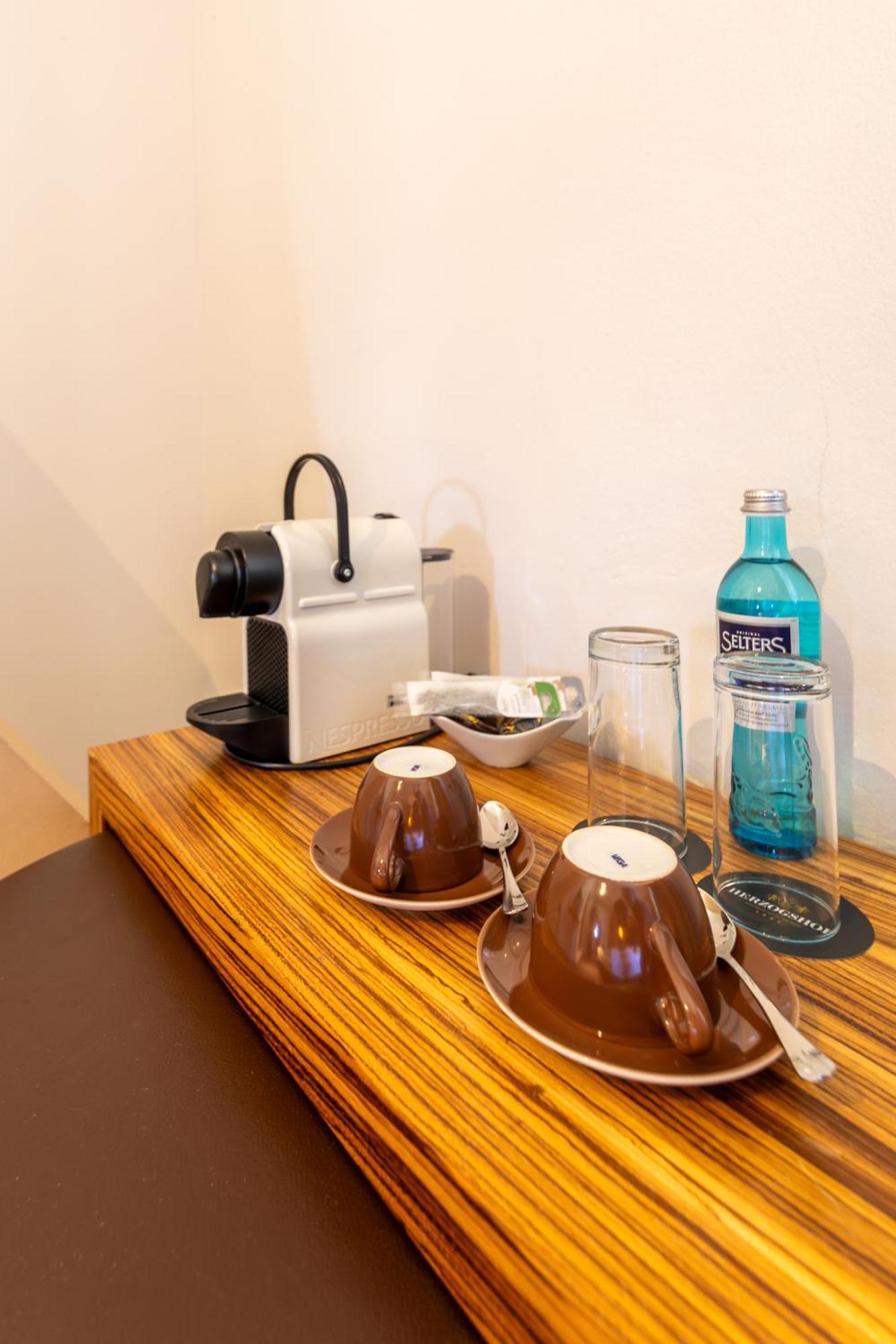 Herzogshof - Boutique-Hotel Am Dom Регенсбург Стая снимка